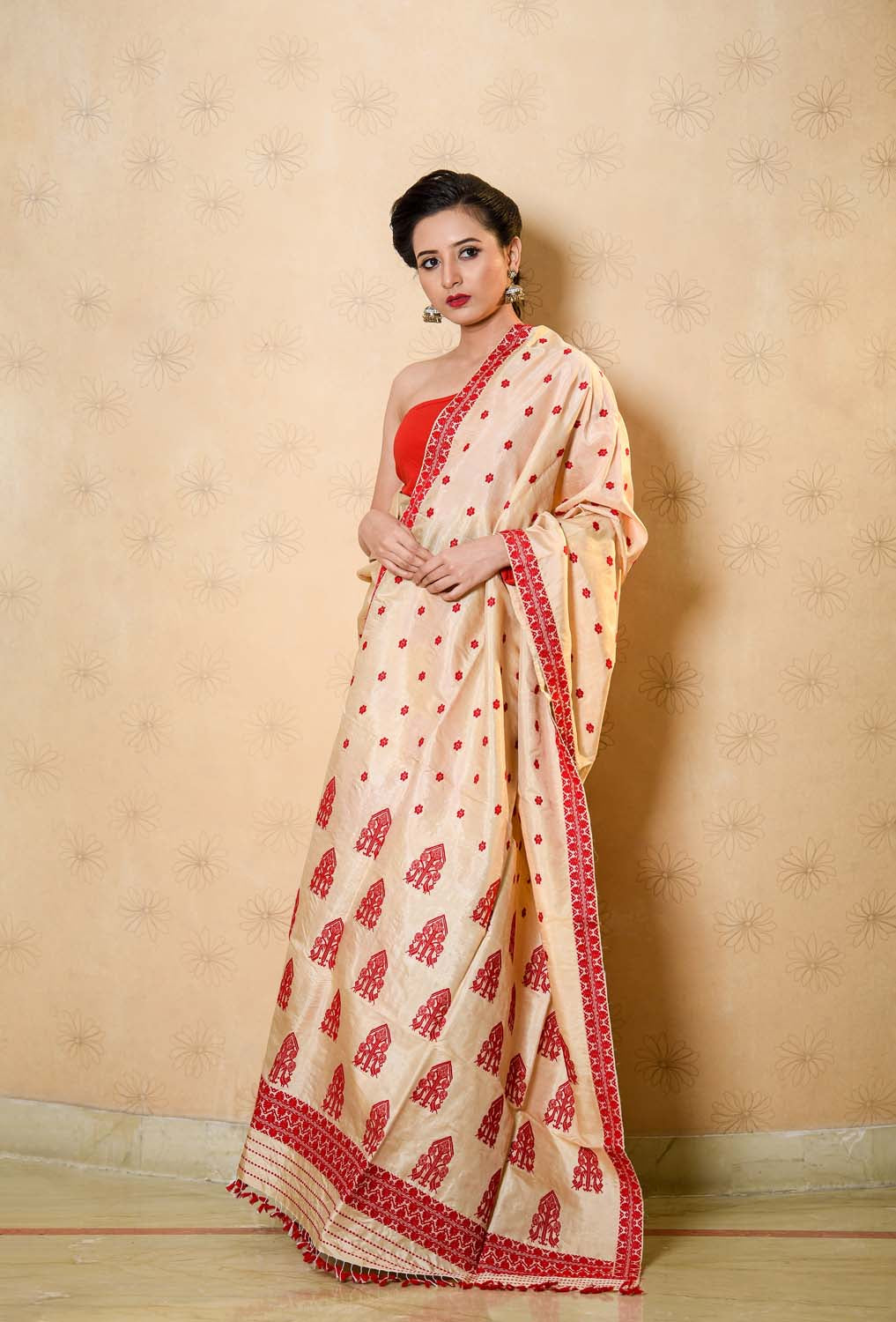 Saanchi Husky Brown-Red Paat Silk Mekhela Sador
