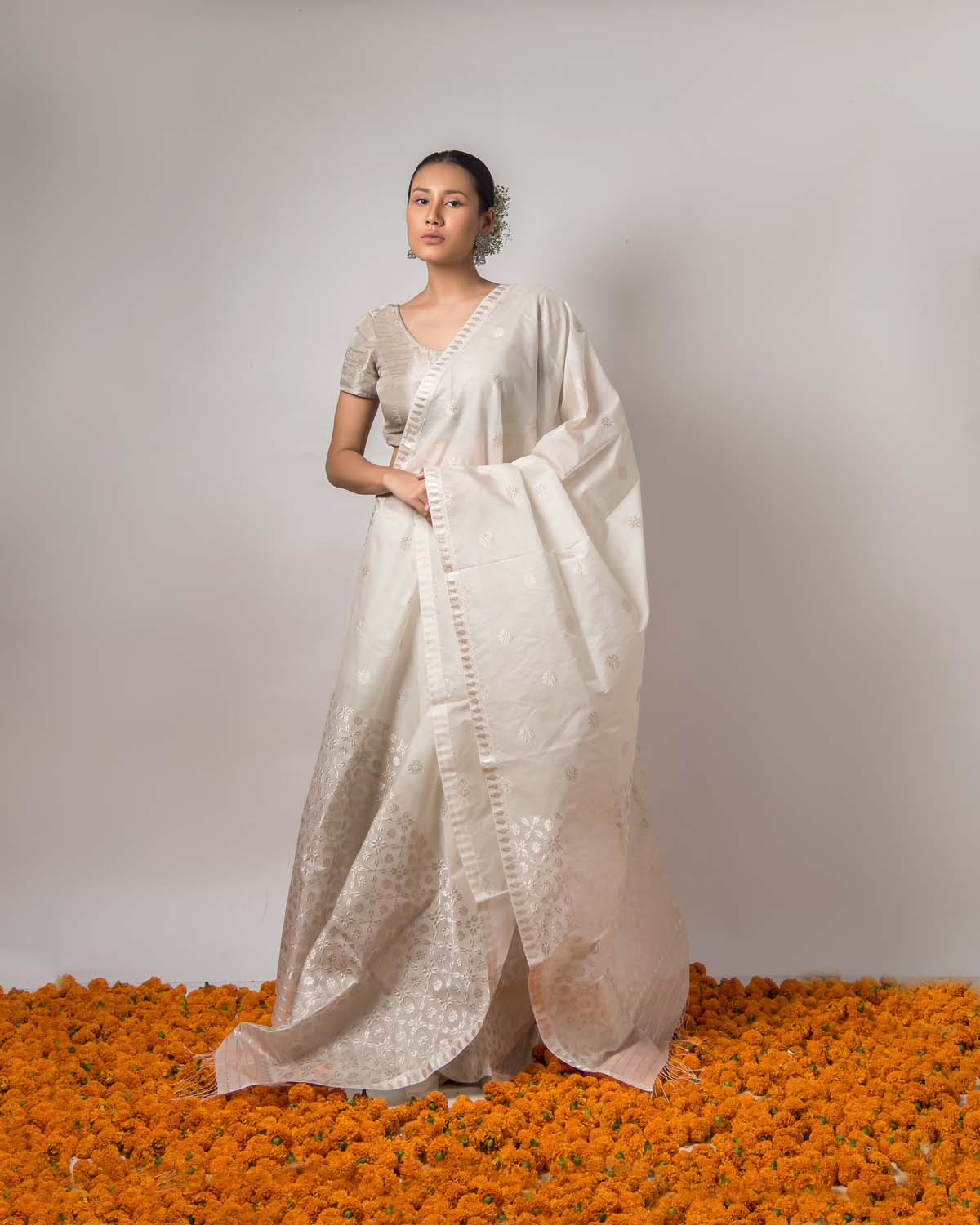 Apsara Silvery-White Kesa Paat Silk Mekhela Sador