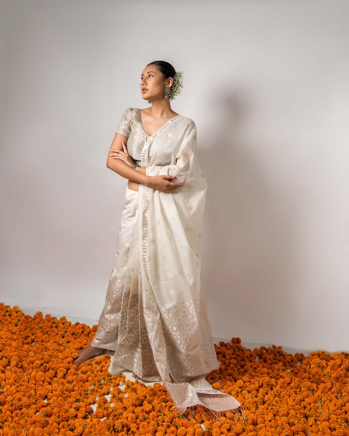 Apsara Silvery-White Kesa Paat Silk Mekhela Sador