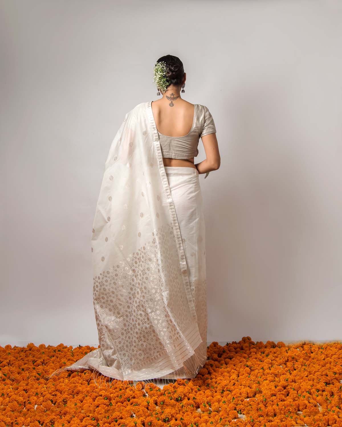 Apsara Silvery-White Kesa Paat Silk Mekhela Sador