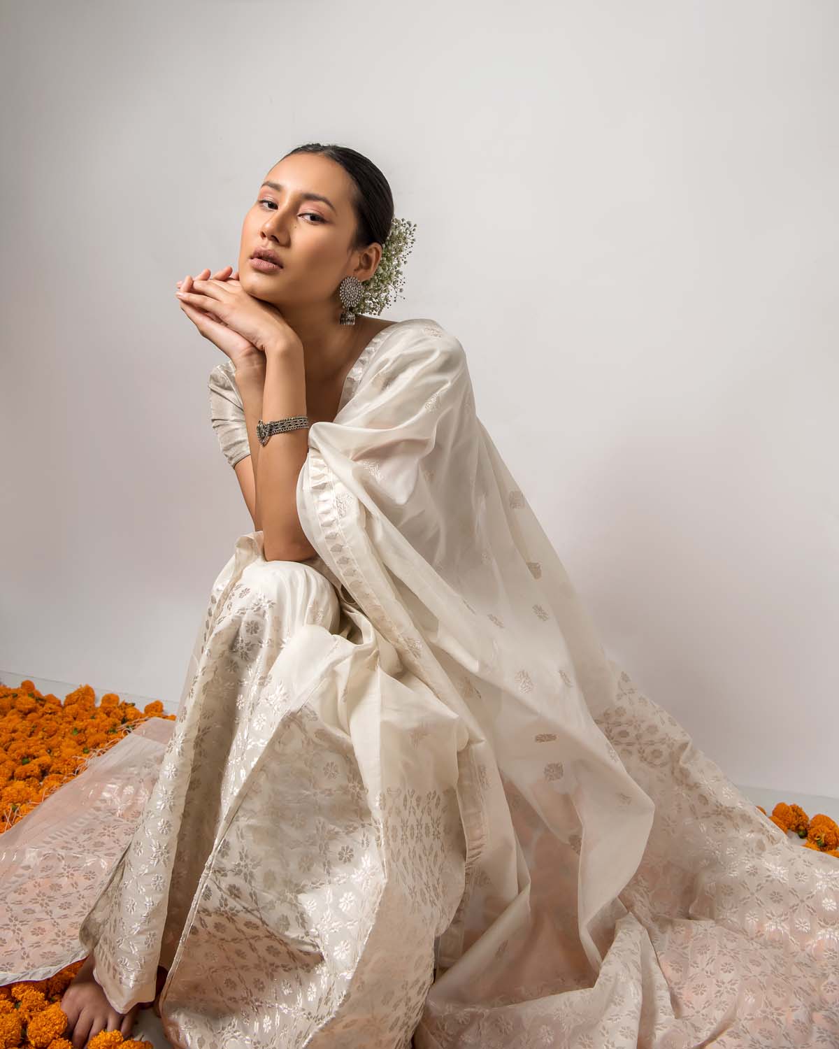 Apsara Silvery-White Kesa Paat Silk Mekhela Sador