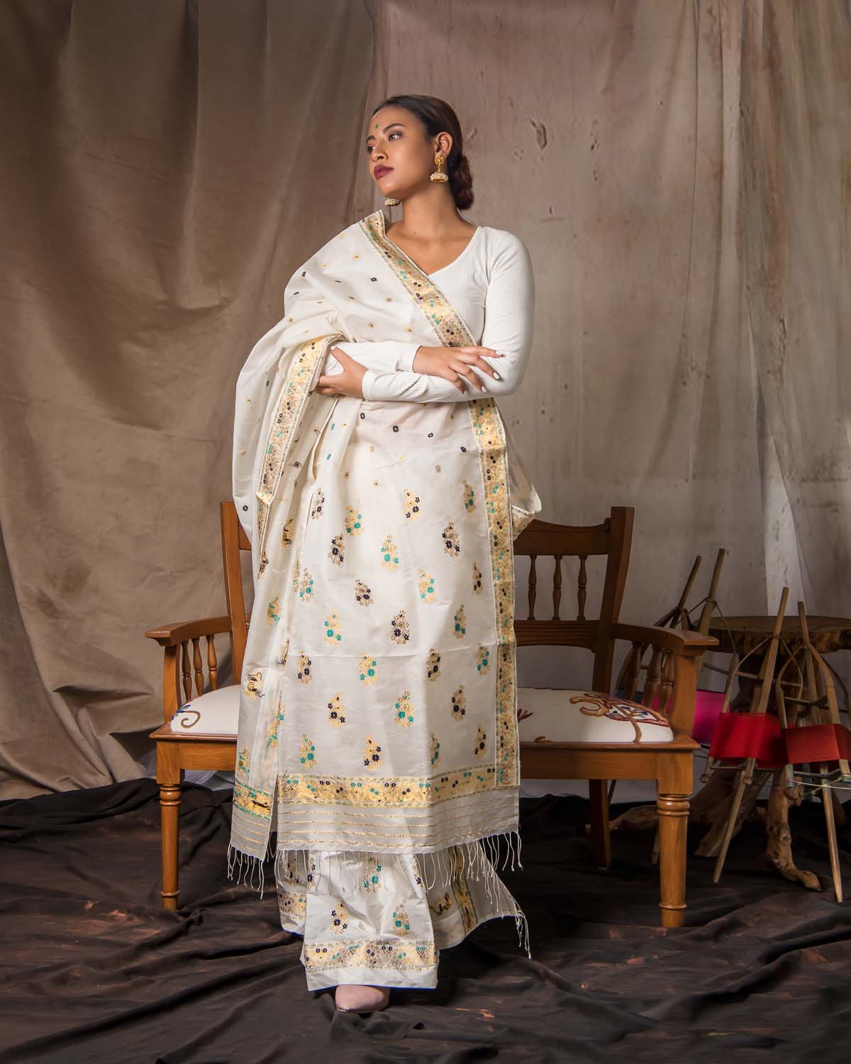 Xewali White Kesa Paat Silk Mekhela Sador
