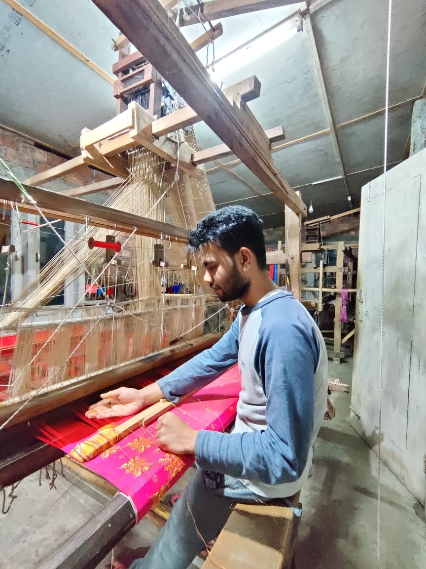 Suman, weaver at Sereki