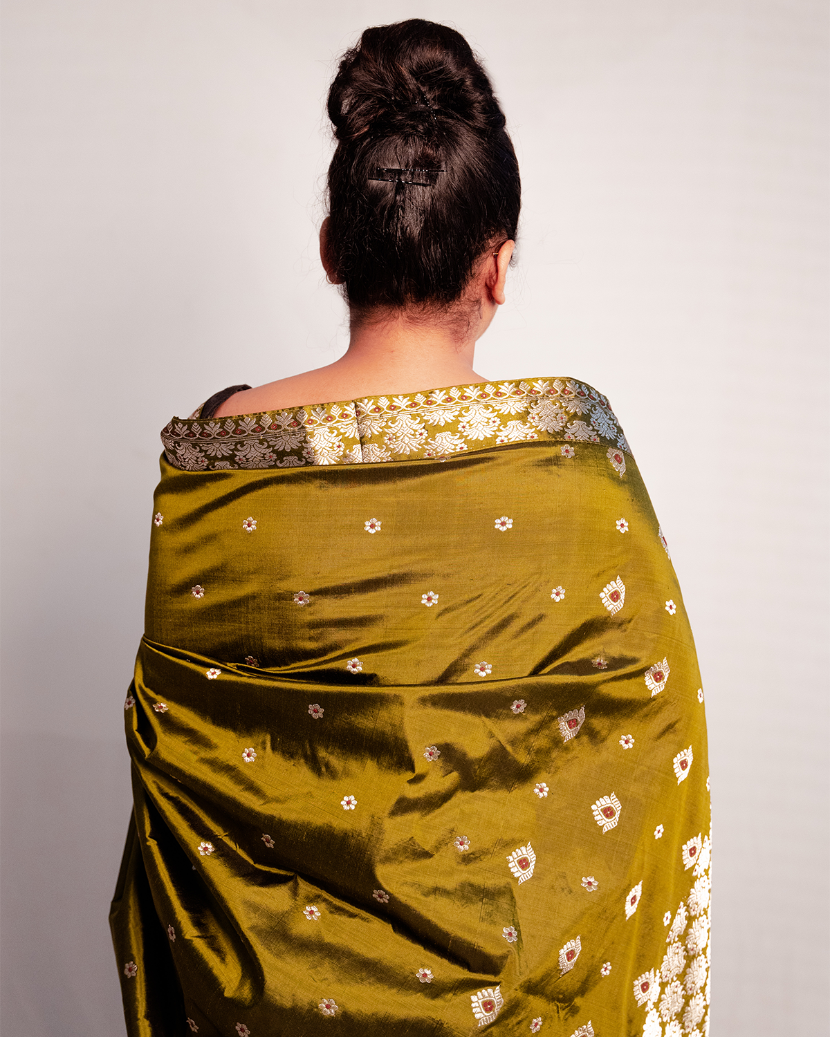 Urvi Olive Green Paat Silk Mekhela Sador