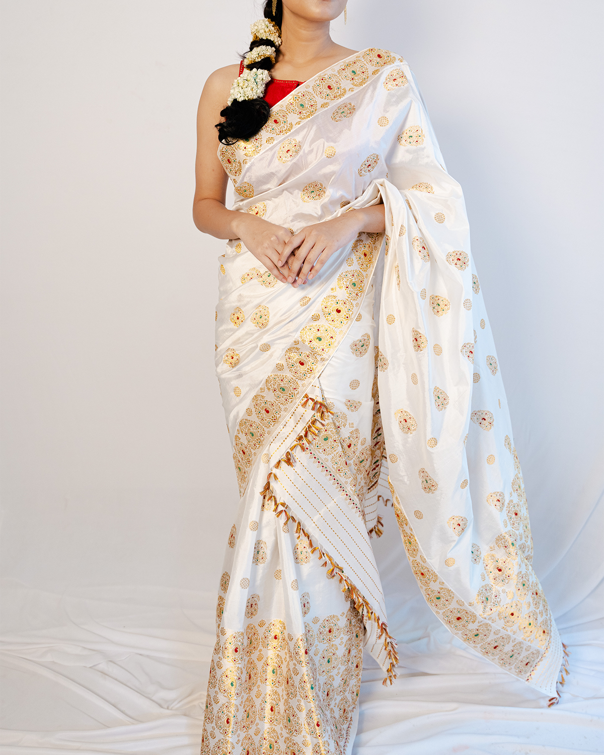 Amaroop Rich White Gold Paat Silk Wedding Mekhela Sador Sereki.in