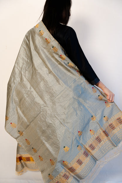 Soha Gray-Gold Kesa Paat Silk Sador