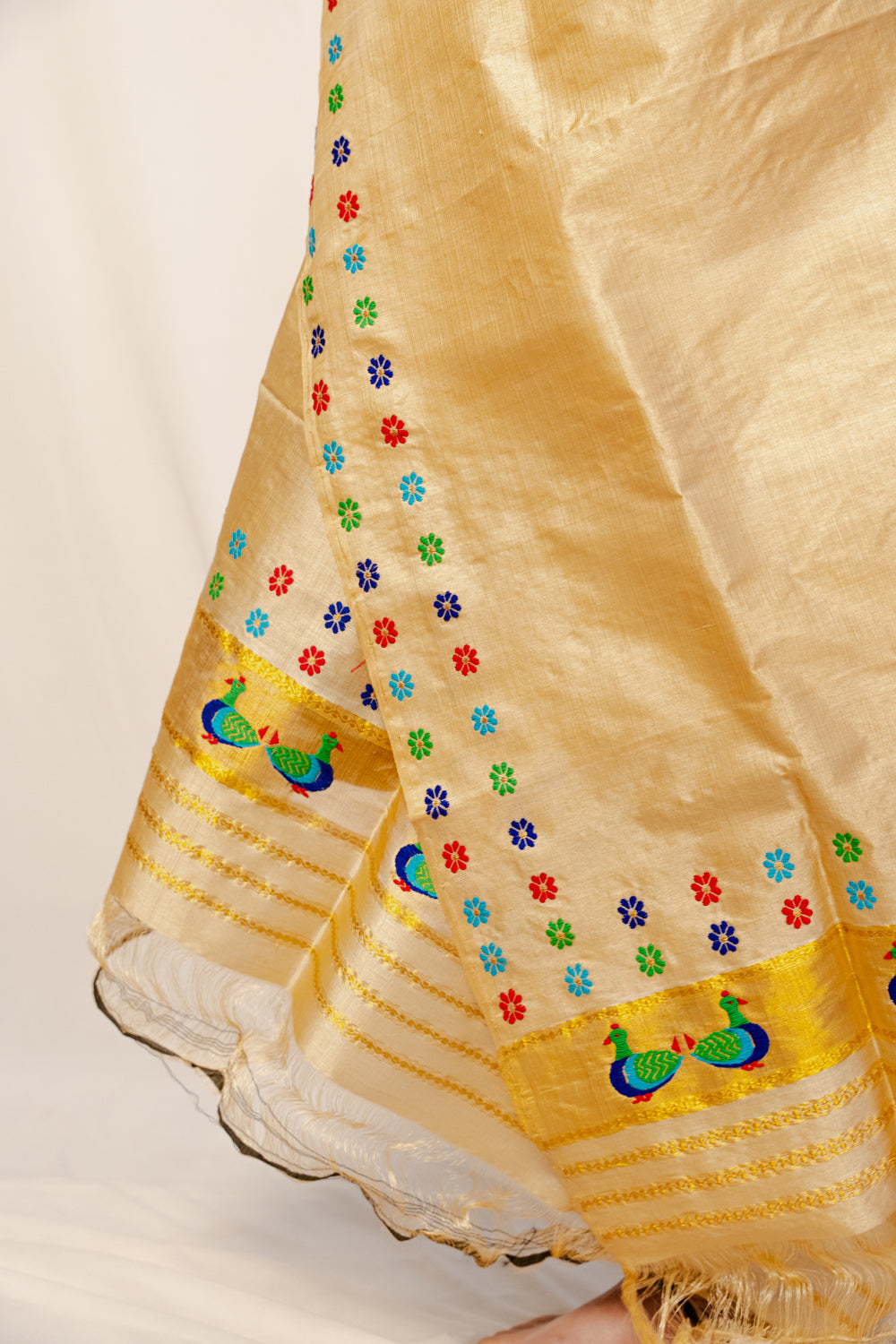 Nuha Rich Gold-Multicolored Kesa Paat Silk Sador