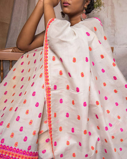 Padam White-Pink Kesa Paat Silk Mekhela Sador