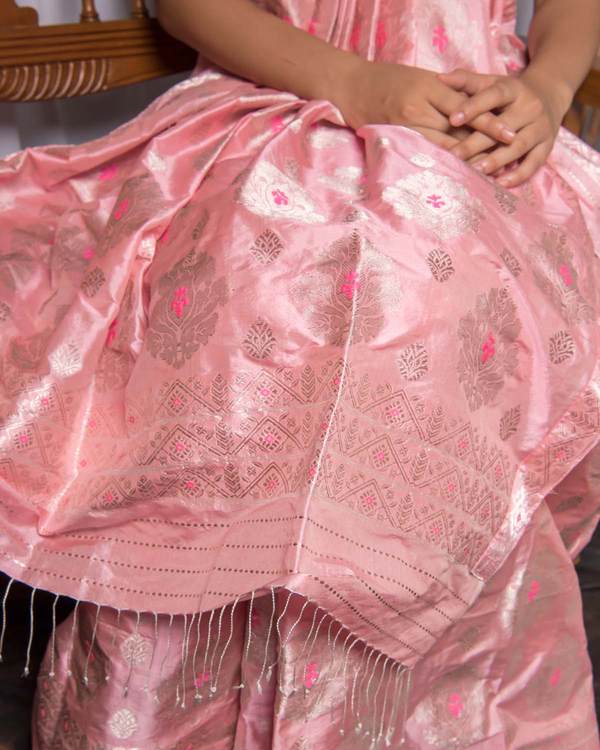 Rosa Silvery-Pink Paat Silk Mekhela Sador